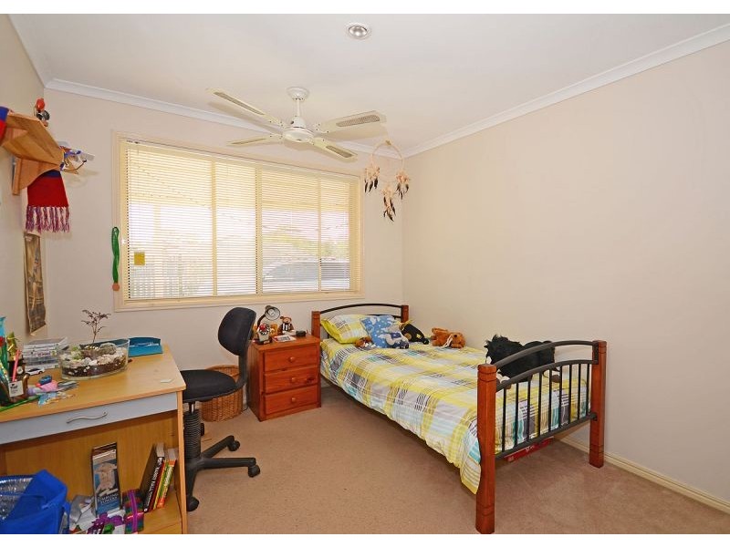 96 Robert Street, Urangan QLD 4655