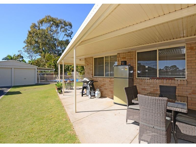 96 Robert Street, Urangan QLD 4655