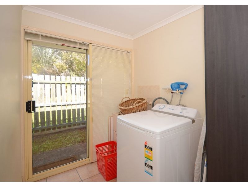 96 Robert Street, Urangan QLD 4655