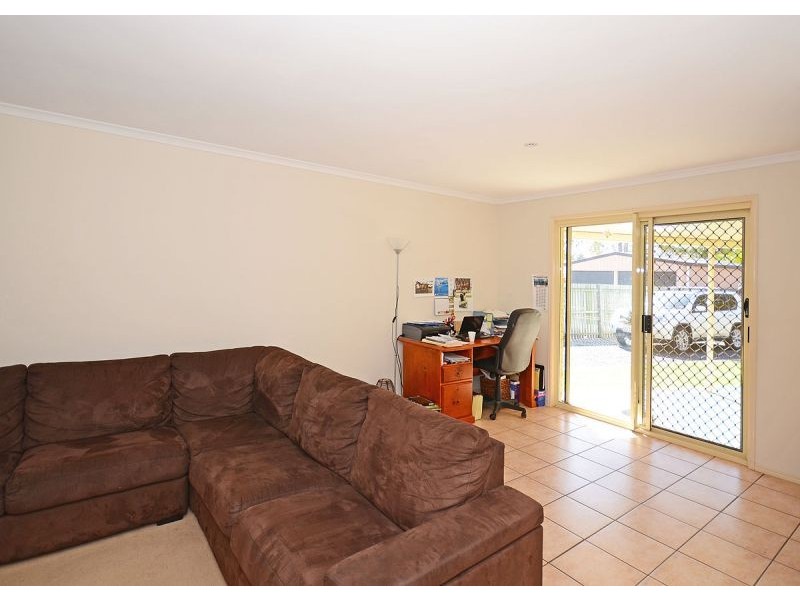 96 Robert Street, Urangan QLD 4655