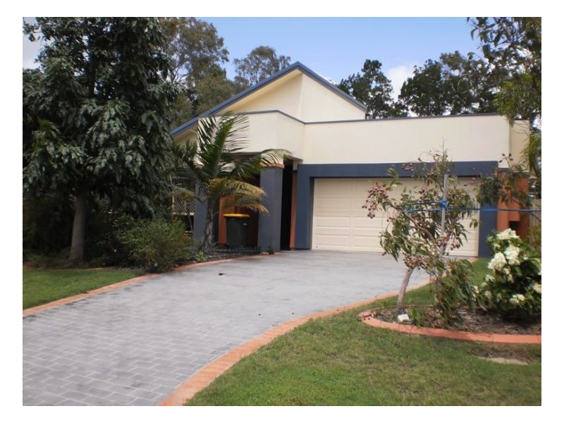 16 Tree View Parade, Toogoom QLD 4655