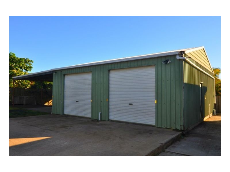 30 Park Street, Urangan QLD 4655