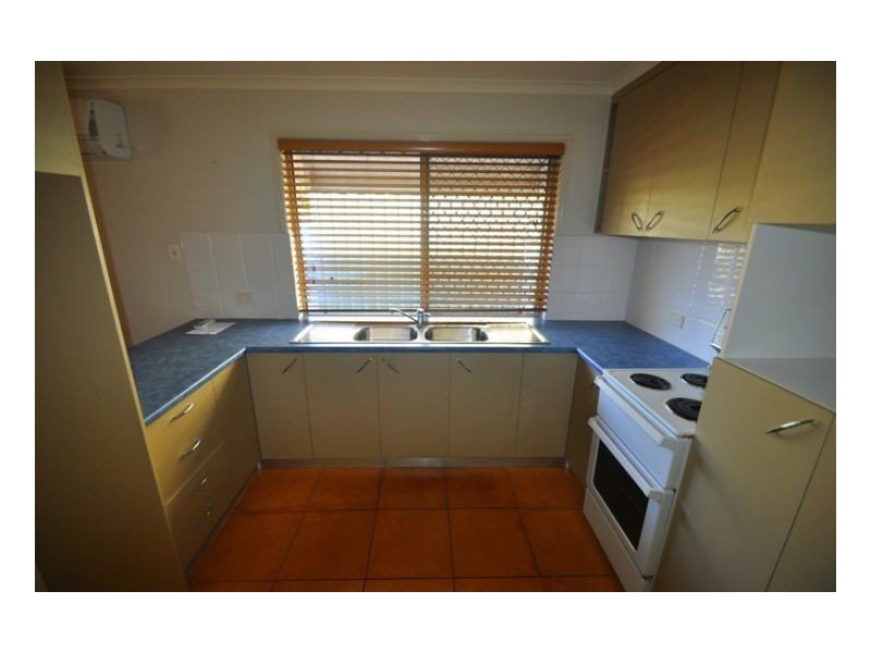 30 Park Street, Urangan QLD 4655