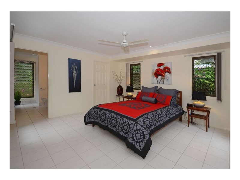 142-146 Christensen Street, Urraween QLD 4655