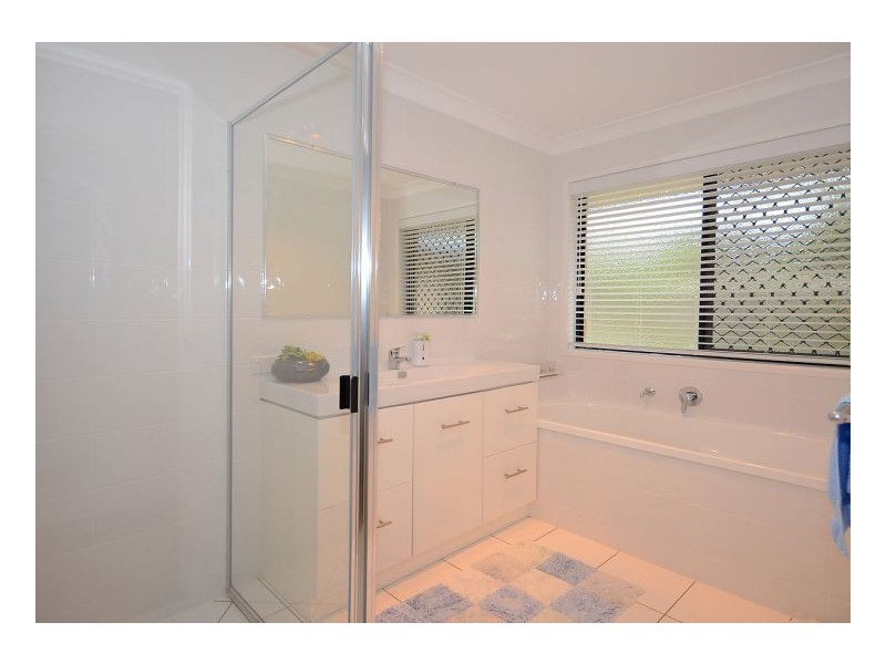 5 Brypat Close, Burrum Heads QLD 4659
