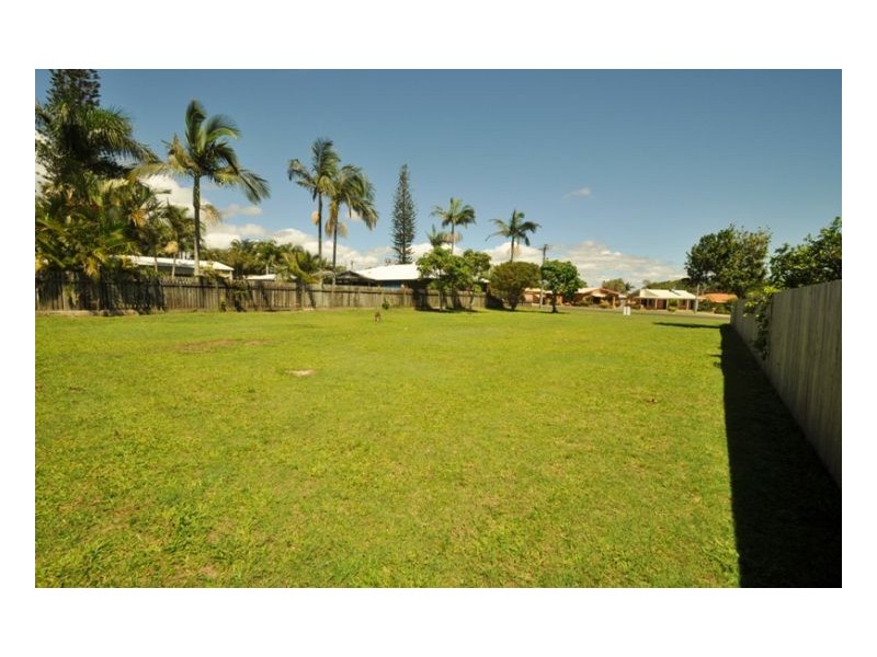 9 Mayfair Street, Point Vernon QLD 4655