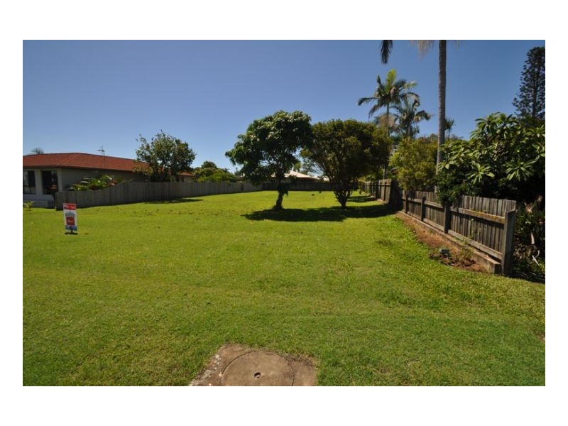 9 Mayfair Street, Point Vernon QLD 4655