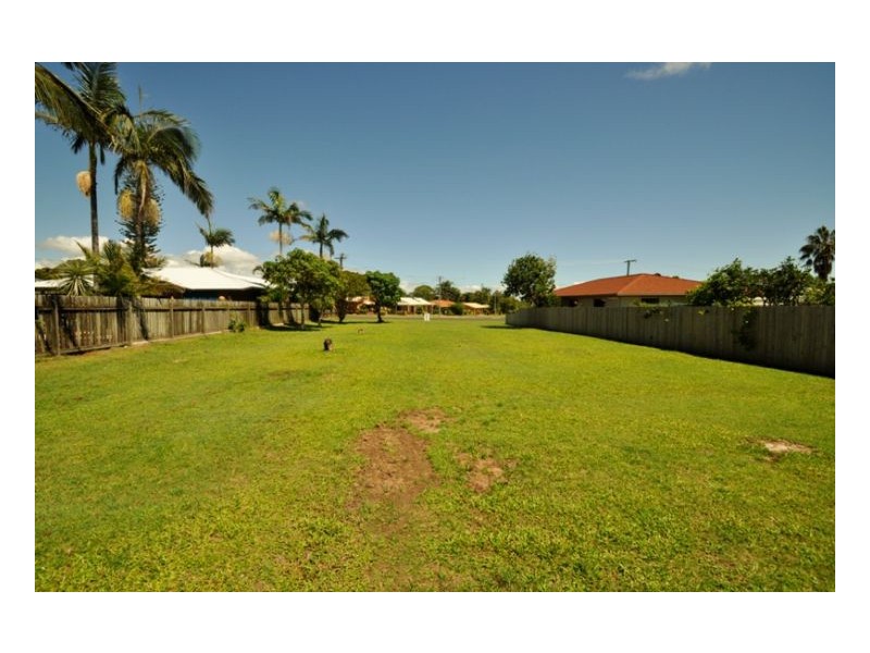 9 Mayfair Street, Point Vernon QLD 4655