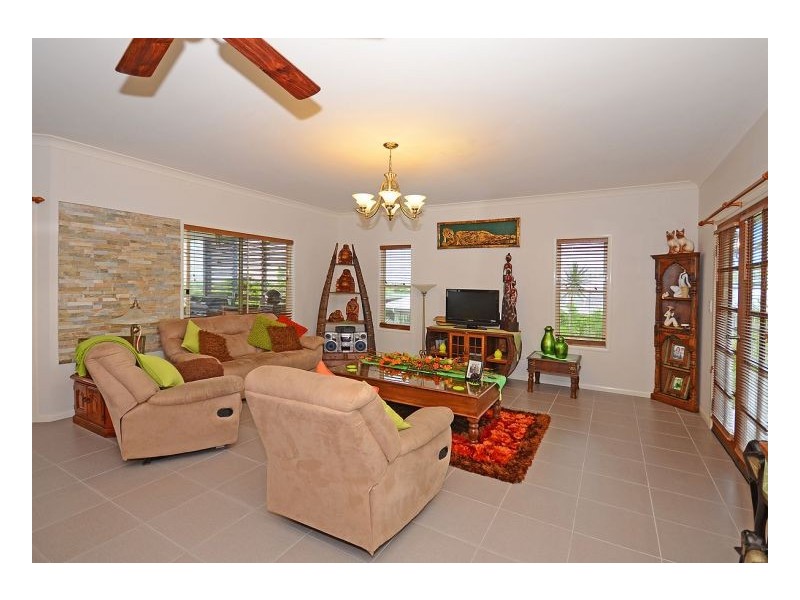54 Windjammer Circuit, River Heads QLD 4655