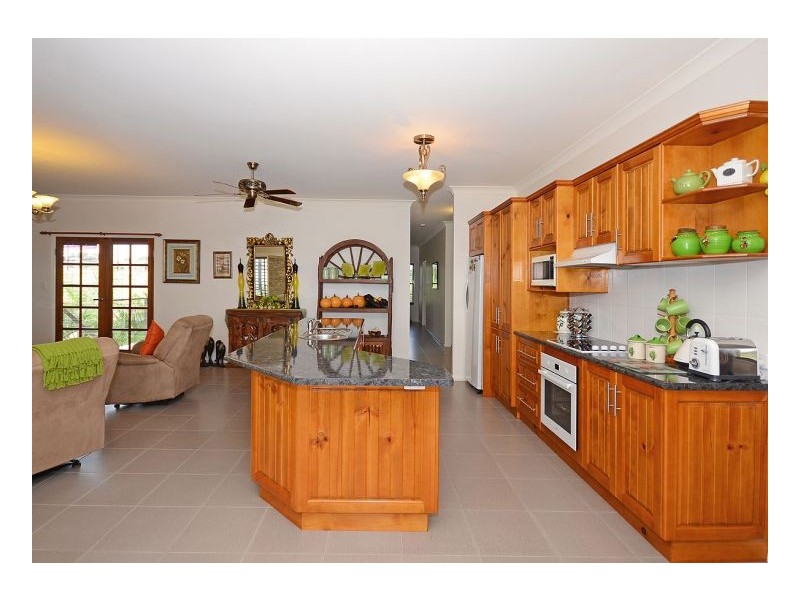 54 Windjammer Circuit, River Heads QLD 4655