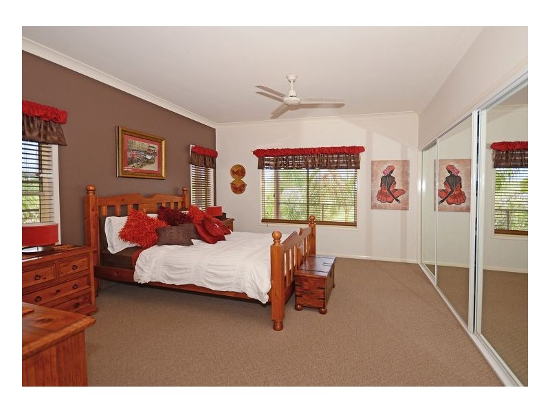 54 Windjammer Circuit, River Heads QLD 4655
