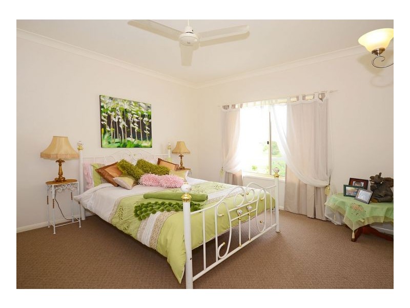 54 Windjammer Circuit, River Heads QLD 4655