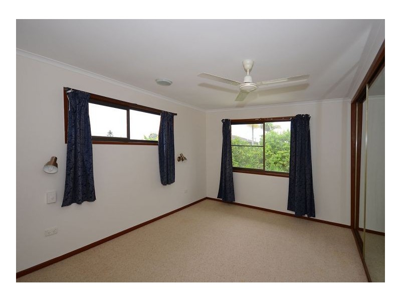 23 Hillcrest Avenue, Scarness QLD 4655