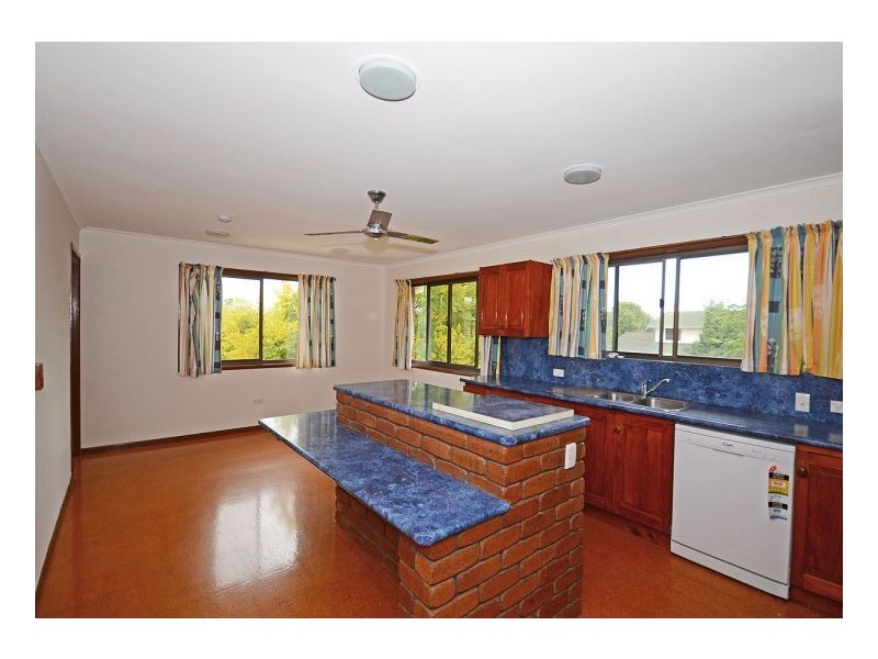 23 Hillcrest Avenue, Scarness QLD 4655