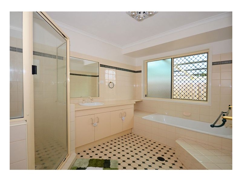 10 San Marco Court, Urangan QLD 4655