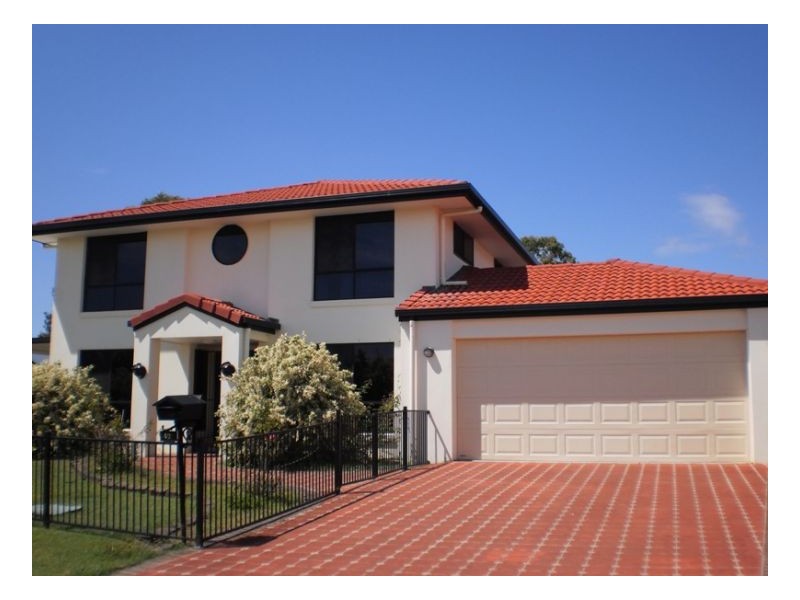 42 Foreshore Drive, Urangan QLD 4655