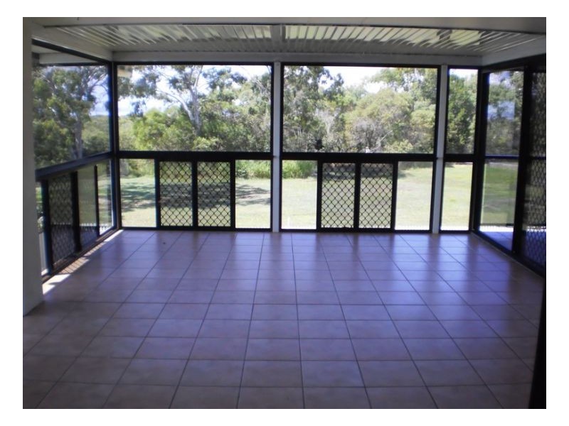 42 Foreshore Drive, Urangan QLD 4655