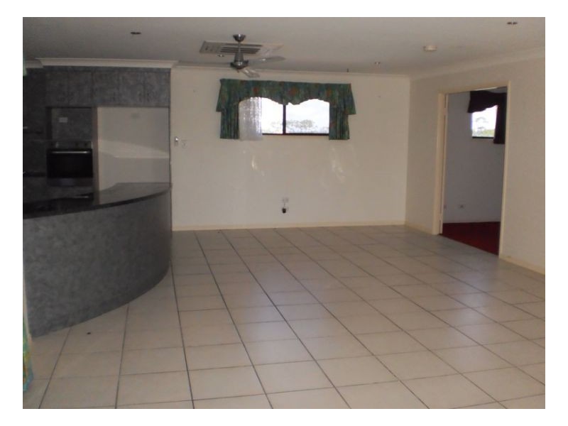 42 Foreshore Drive, Urangan QLD 4655