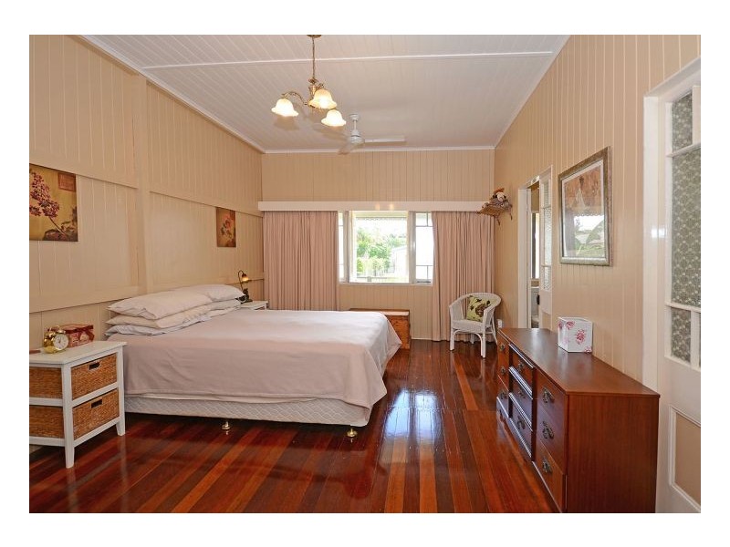 72 Honiton Street, Torquay QLD 4655
