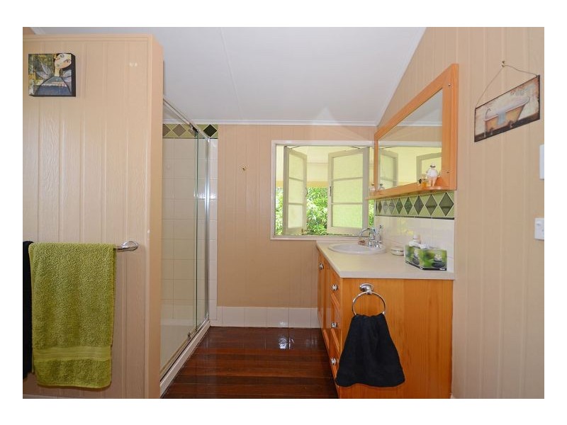 72 Honiton Street, Torquay QLD 4655