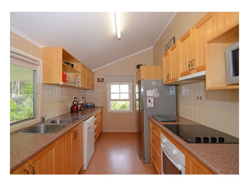 72 Honiton Street, Torquay QLD 4655