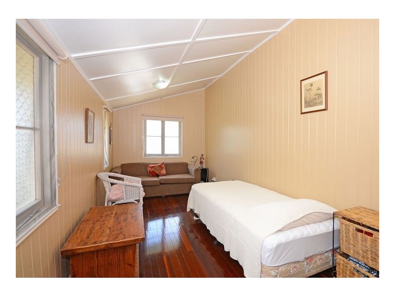 72 Honiton Street, Torquay QLD 4655