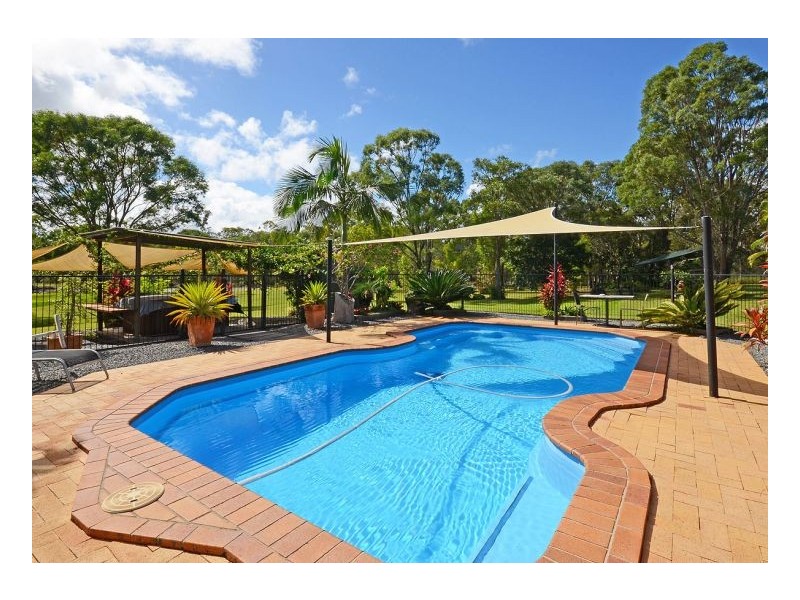 55 Pindari Cres, Sunshine Acres QLD 4655