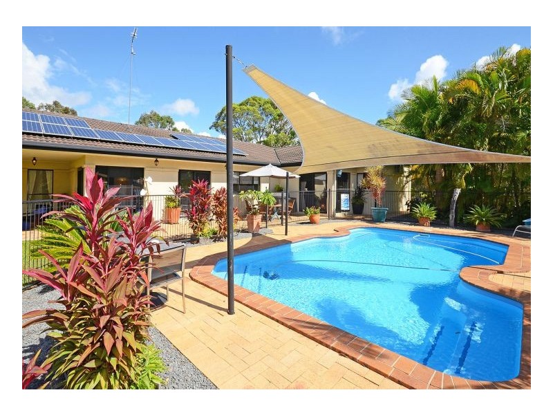 55 Pindari Cres, Sunshine Acres QLD 4655