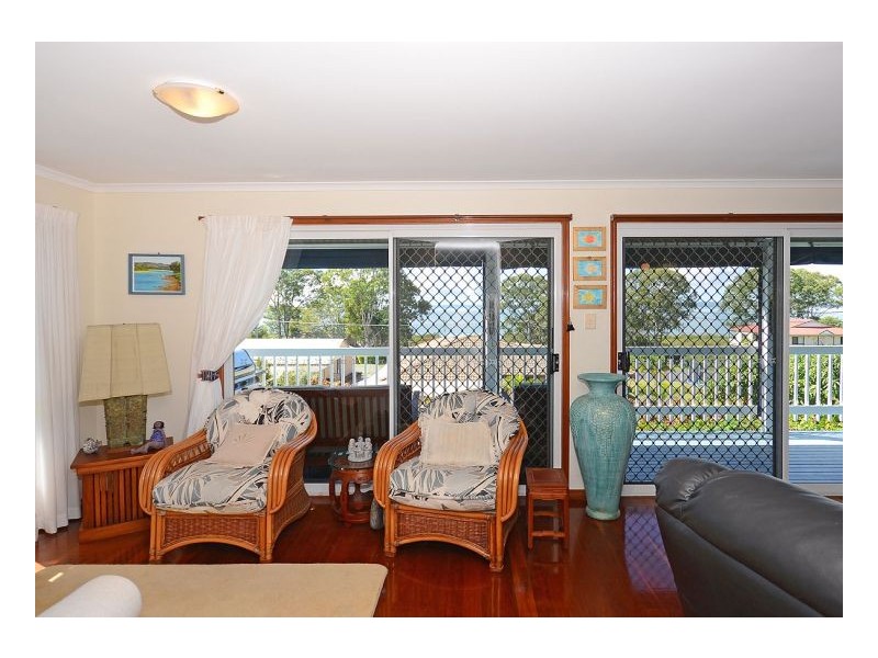 36 Island Outlook, River Heads QLD 4655