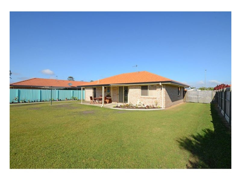 18 Kirton Road, Point Vernon QLD 4655