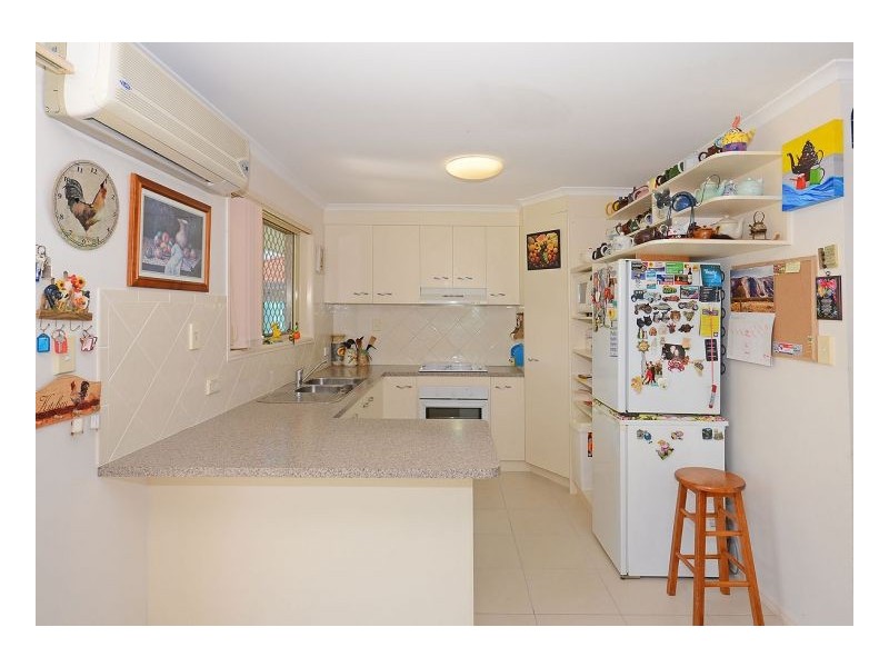 18 Kirton Road, Point Vernon QLD 4655