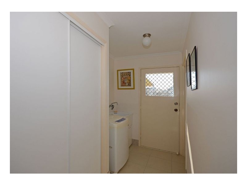 18 Kirton Road, Point Vernon QLD 4655