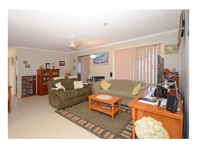 18 Kirton Road, Point Vernon QLD 4655