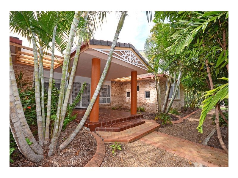 66 Honiton Street, Torquay QLD 4655