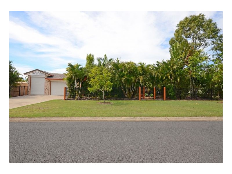 66 Honiton Street, Torquay QLD 4655
