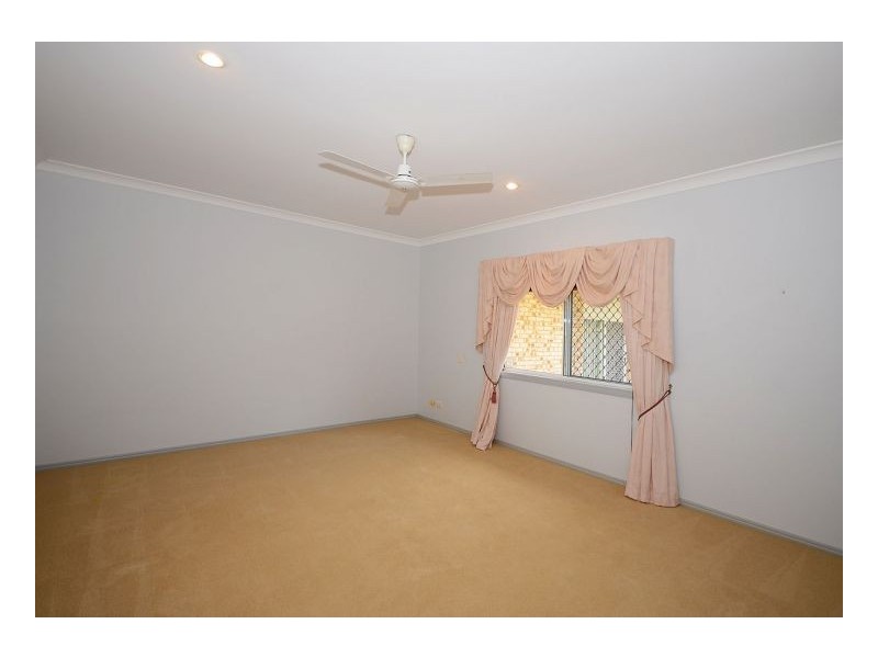 66 Honiton Street, Torquay QLD 4655