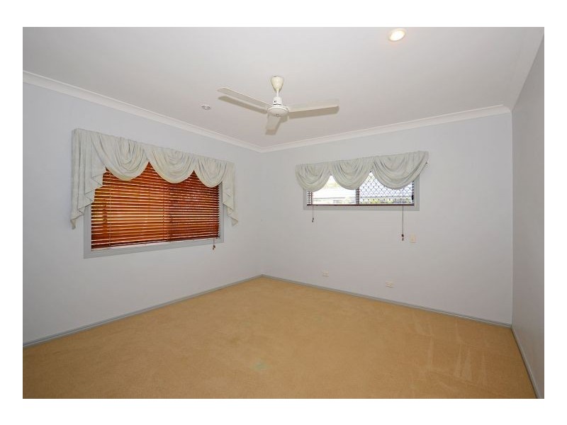 66 Honiton Street, Torquay QLD 4655