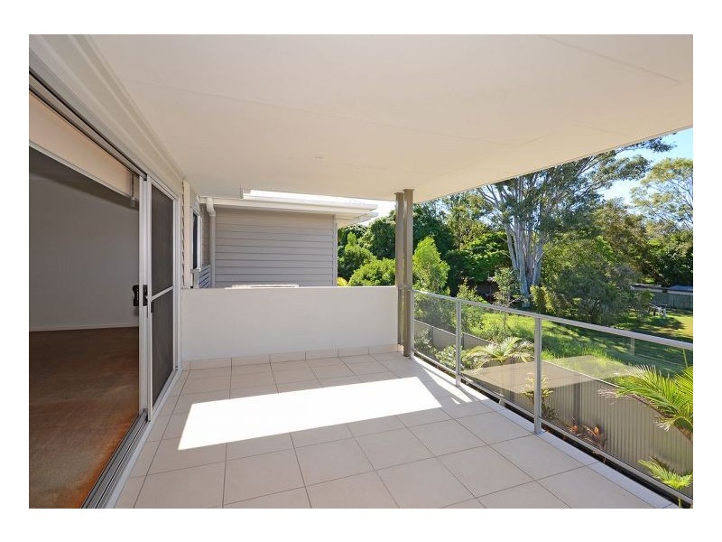 2/542 Charlton Esplanade, Urangan QLD 4655