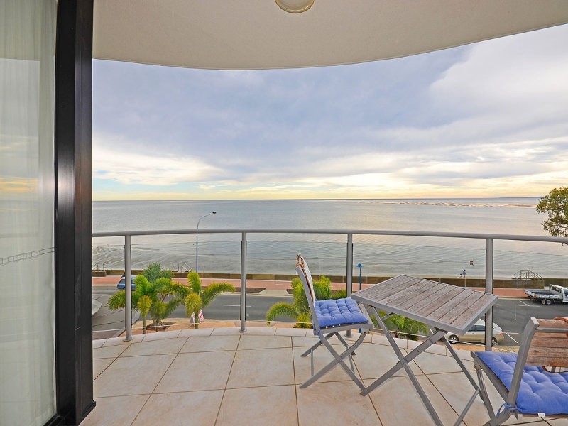 16/558 Esplanade, Urangan QLD 4655