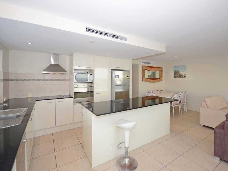 16/558 Esplanade, Urangan QLD 4655