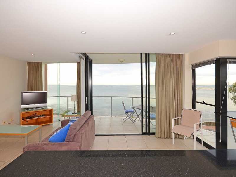 16/558 Esplanade, Urangan QLD 4655