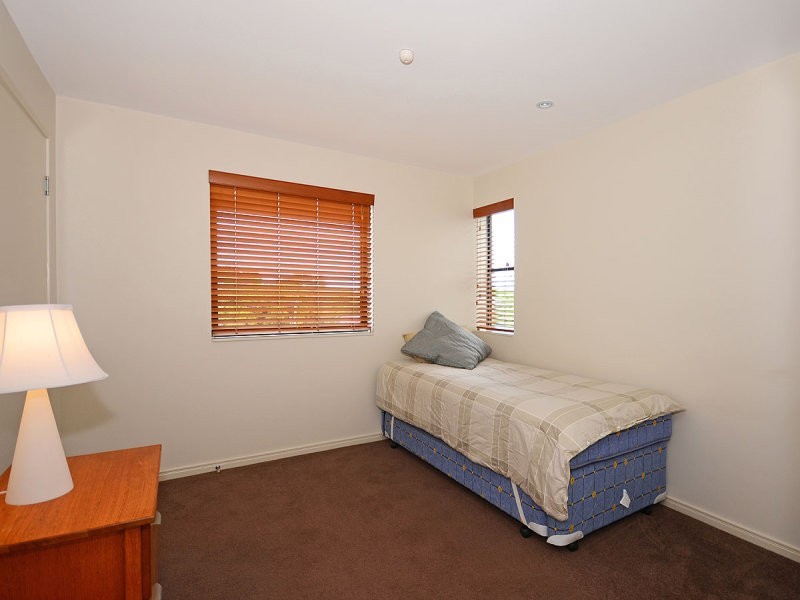 16/558 Esplanade, Urangan QLD 4655
