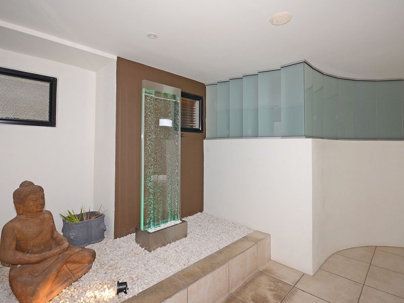 16/558 Esplanade, Urangan QLD 4655