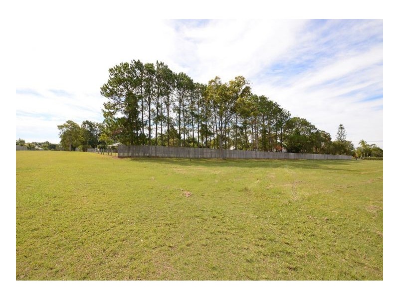 9-11 Bream Street, Kawungan QLD 4655