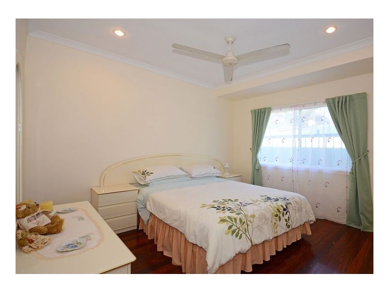 8 Raward Road, Wondunna QLD 4655