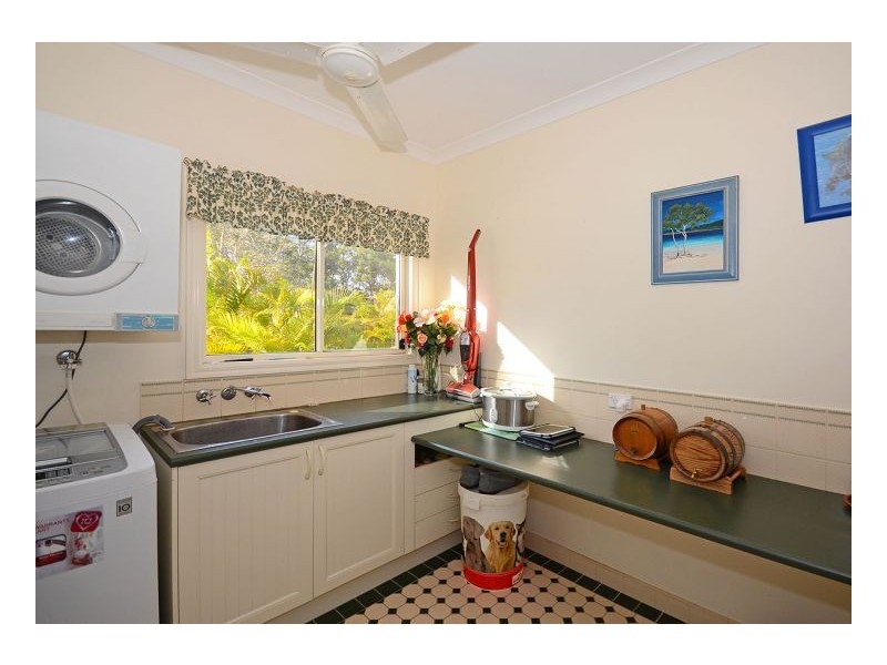 8 Raward Road, Wondunna QLD 4655