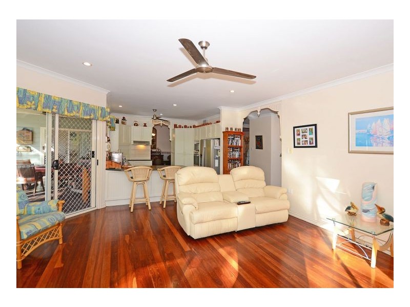 8 Raward Road, Wondunna QLD 4655