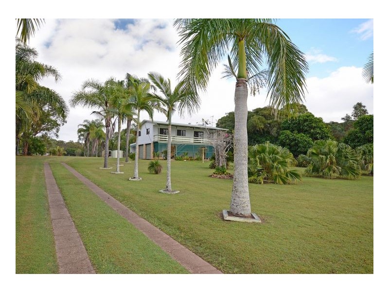 34 Pelican Avenue, Booral QLD 4655