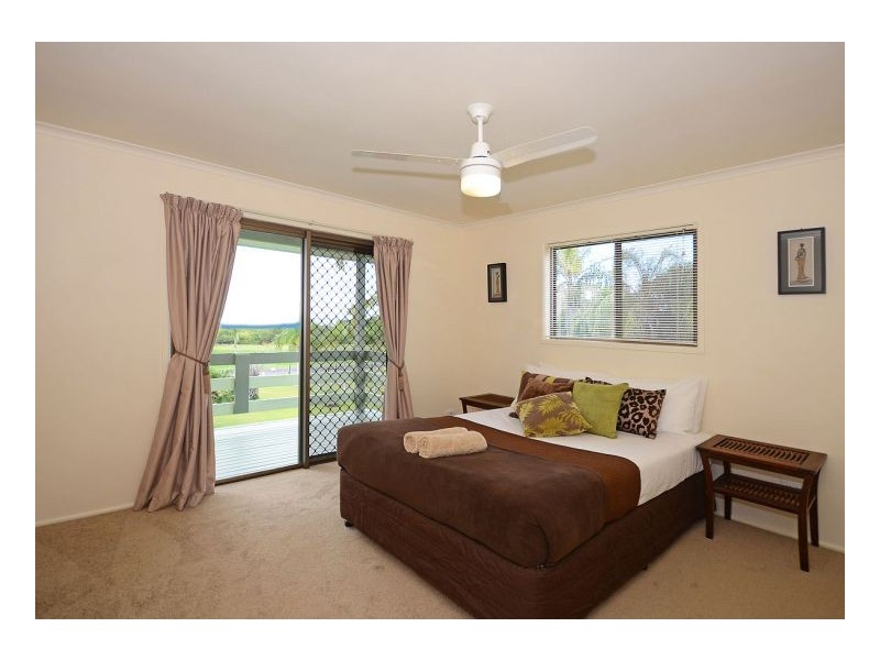 34 Pelican Avenue, Booral QLD 4655