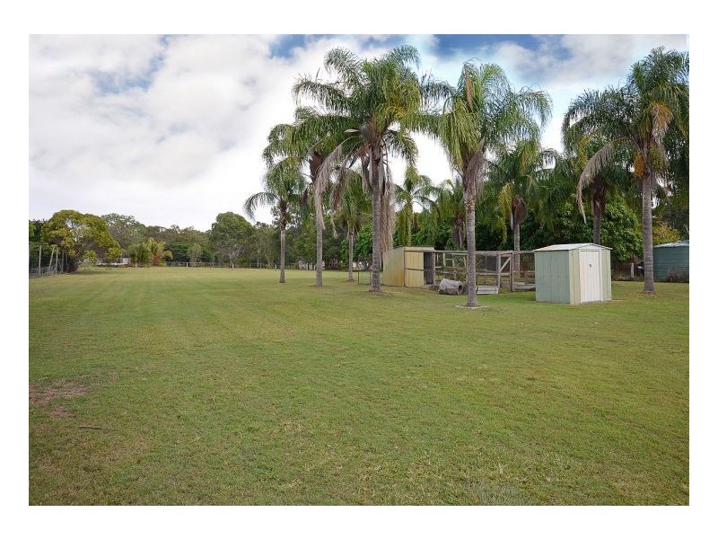 34 Pelican Avenue, Booral QLD 4655